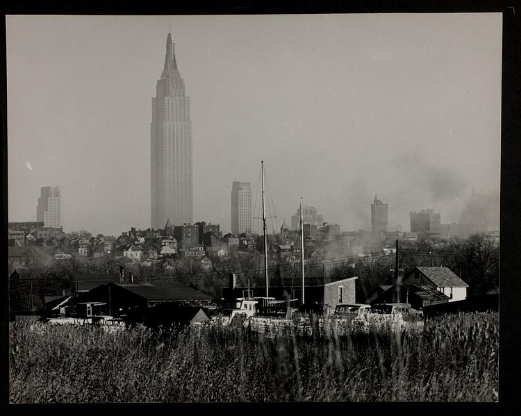 Empire State building seen from New Jersey at a distance of 8 miles