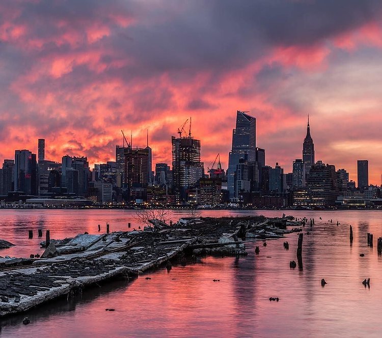 Photo via @brandontaoka #viewingnyc