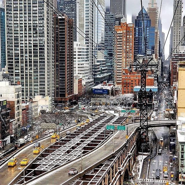 Queensboro Bridge, Manhattan. Photo via @qwqw7575 #viewingnyc #newyork #newyorkcity #nyc