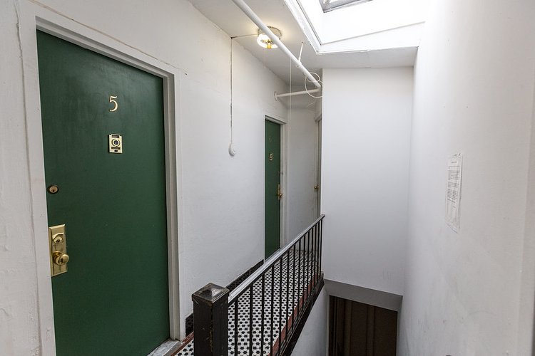 How One New Yorker Lives Comfortably In 90 Square Feet