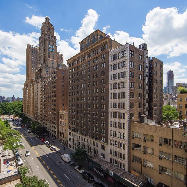 Hermitage, 41 W 72nd St. Upper West Side, New York