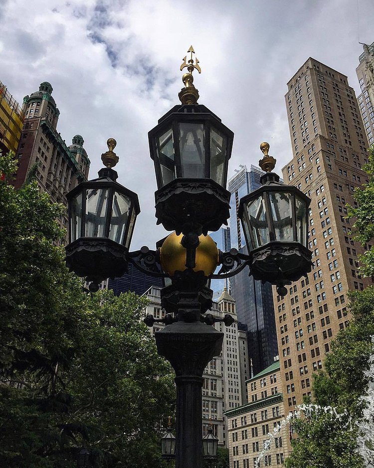 City Hall Park, New York. Photo via @marjfz #viewingnyc #newyork #newyorkcity #nyc #cityhall