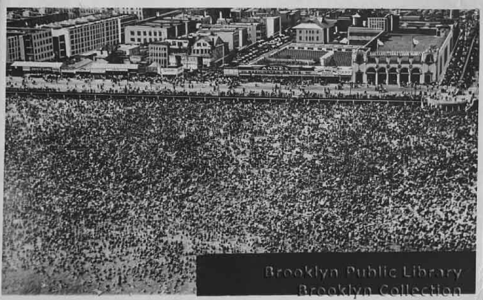 An aerial view of Coney Island in the 1930s. 