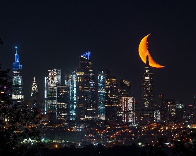 Moonrise over Manhattan