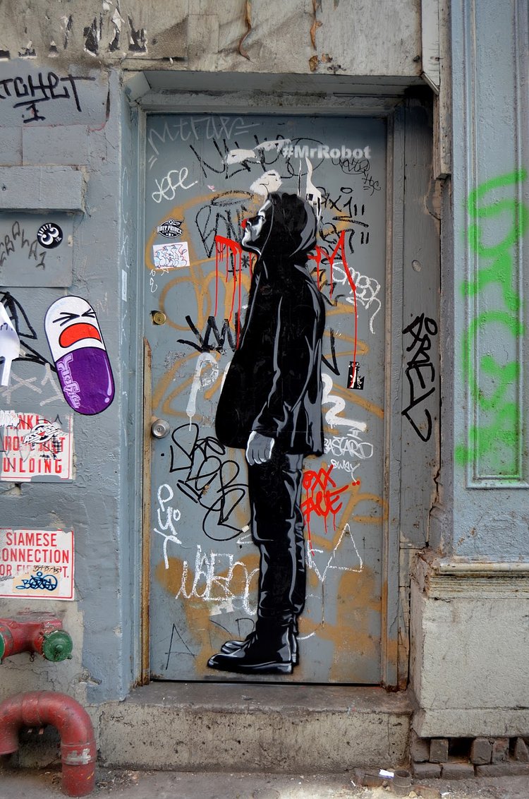 MONDAY, JULY 6, 2015, Even Hollywood is getting in on using NYC doorways.