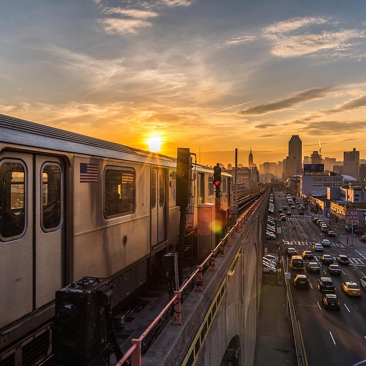 Sunset view from Queens, New York this evening. ===================================== #NYC #NewYork #NBC4NY #Manhattan #NewYorkCity #newyorkphoto #nycprimeshot #icapture_nyc #usaprimeshot #phototag_street #what_i_saw_in_nyc #ig_mood #ig_nycity #ig_americas #ig_all_americas #ig_northamerica #ig_unitedstates #myCity_Life #loves_nyc #inspiring_photography_admired #rsa_streetview #NikonNoFilter #wildnewyork #NikonLove #topnewyorkphoto #Made_in_NY #fox5ny #DiscoverNewYork #igworldglobal #nikonforever