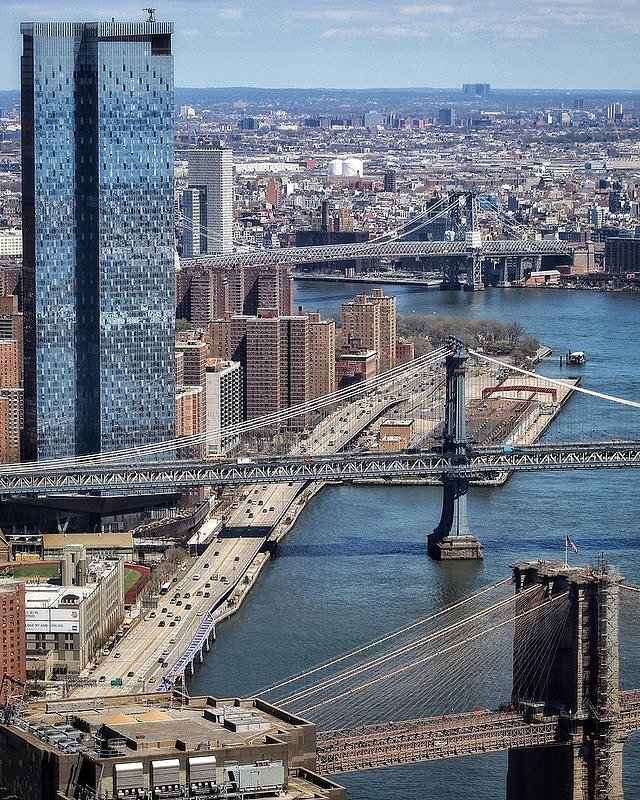 Williamsburg, Manhattan, and Brooklyn Bridges on the East River, New York