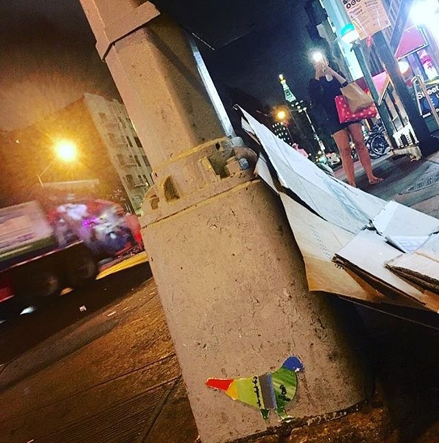 Pigeon 45 - W 23 St @ 8th Ave. #pigeon #chelsea #streetlight #uptown #etrain #streetart #paparazzi #original #glass #art #nyc #nycstreetart #grafitti #wheatpaste #thestreetsofnyc #streetlightpigeon #gbpigeonnyc #gbwashere
