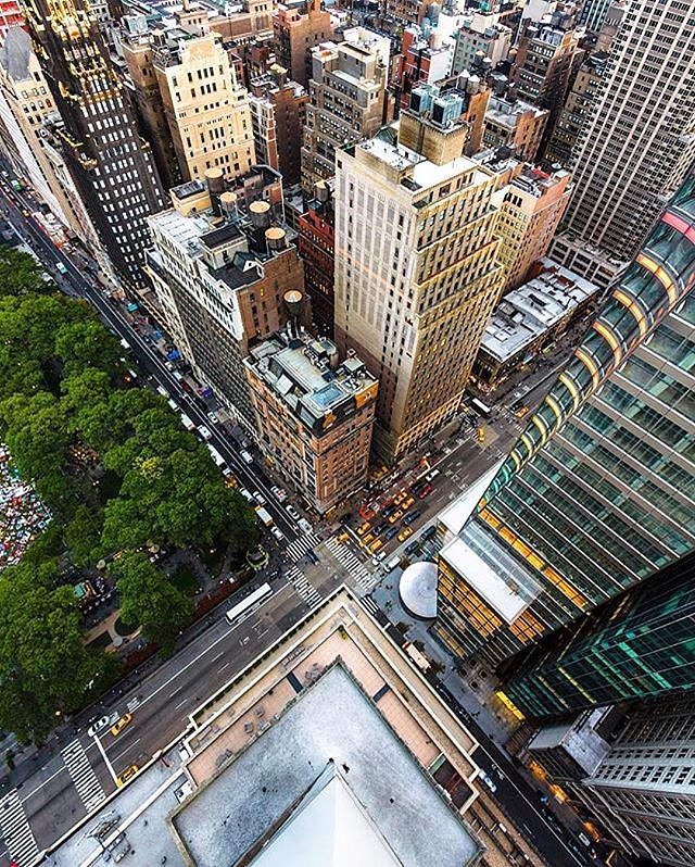 Photo via @midnight.xpress 
#viewingnyc