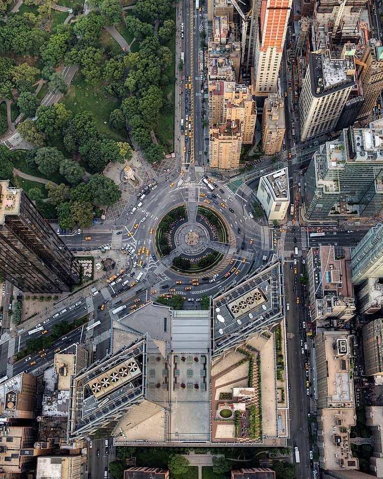 Columbus Circle, Manhattan. Photo via @mattpugs #viewingnyc #newyork #newyorkcity #nyc #columbuscircle