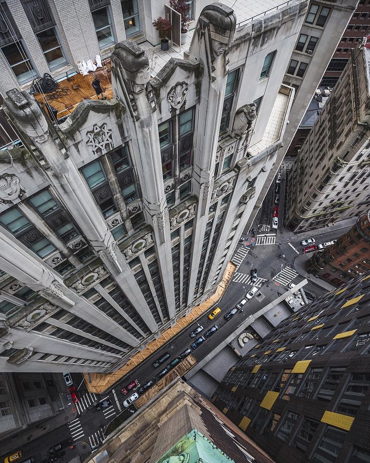 //[•__Symmetrical Freefall__•]\\