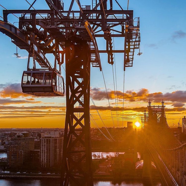 Sunrise over New York from Roosevelt Island Tramway. Photo via @nyclovesnyc #viewingnyc
