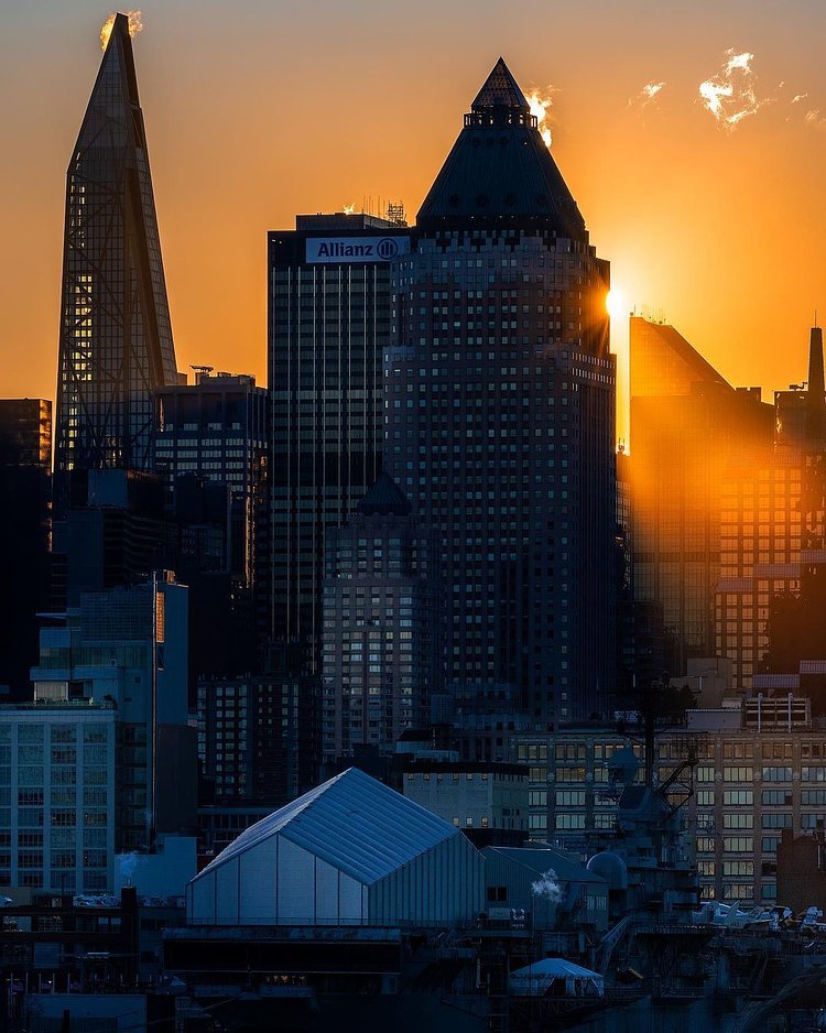 Sunrise over Midtown Manhattan, New York