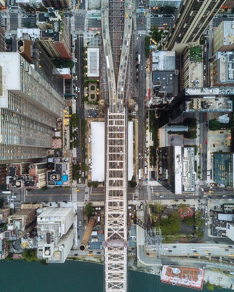 Queensboro Bridge, Manhattan. Photo via @humzadeas #viewingnyc #nyc #newyork #newyorkcity
