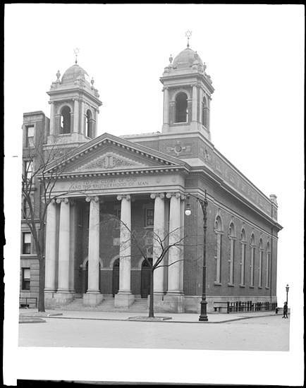 West 114th Street at the corner of 7th Avenue. Ansche Chesed Synagogue.
