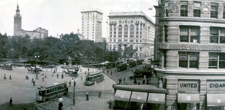Flatiron Building and Madison Square Park, 1908
