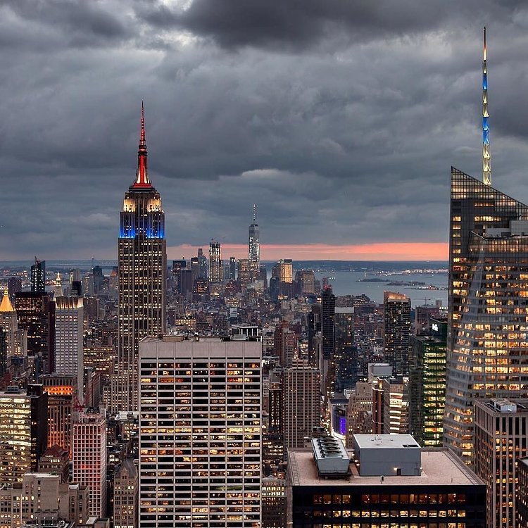 Photo via @clearbluskyes 
#viewingnyc