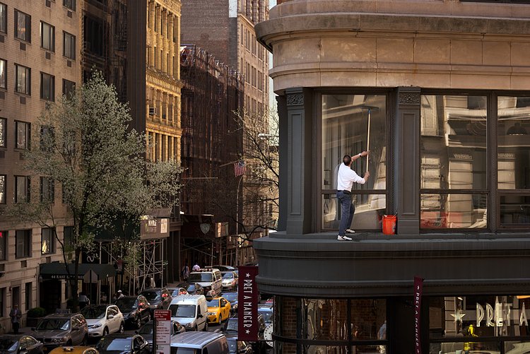 Broadway. No harness, no net.