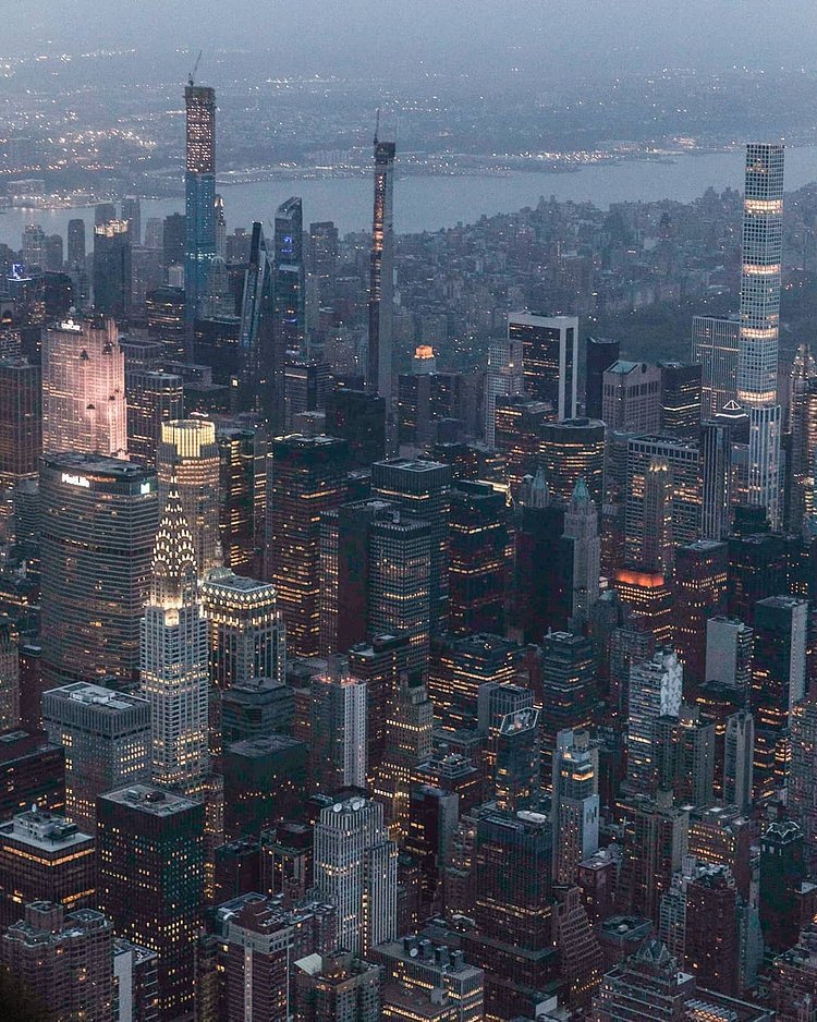 Moody Density
.
.
Aerial views via @flynyon @nyonair @sky.high.pictures 🚁🚁
.
.
🌃🌃🌃🌃🌃🌃🌃🌃
Settings
S: 1/250s
Ap: f/2.8
ISO: 1250
Lense: @canonusa 70-24L USM f/2.8
Camera: @canonusa 5D Mark IV
Processing: Lightroom, Topaz Denoise AI
🌃🌃🌃🌃🌃🌃🌃🌃
Prints available via DM or at killahwave.smugmug.com
🌃🌃🌃🌃🌃🌃🌃🌃
Please check out my talented tagged friends. 🙏🙏🙏