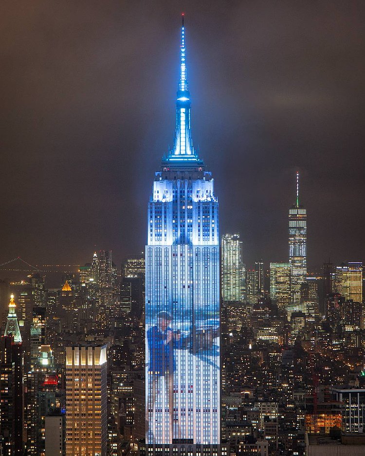 Fashion photographer Bill Cunningham honored during last night's light show for the @harpersbazaarus 150th birthday #bazaar150xtiffany #bazaar150 #BillCunningham #rockefellercenter #topoftherock