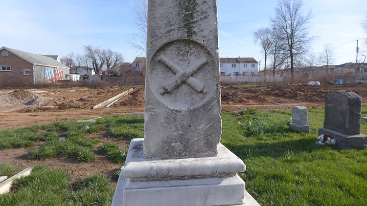 Ichabod Crane's Tombstone