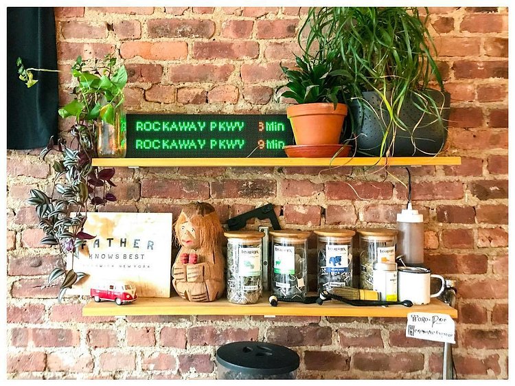 Official #nyctrainsign as shown at @fathersbk. #legitrealtime
.
.
.
#summer #subway #metrocard #brooklyn #nyc #city #train #tech #ny