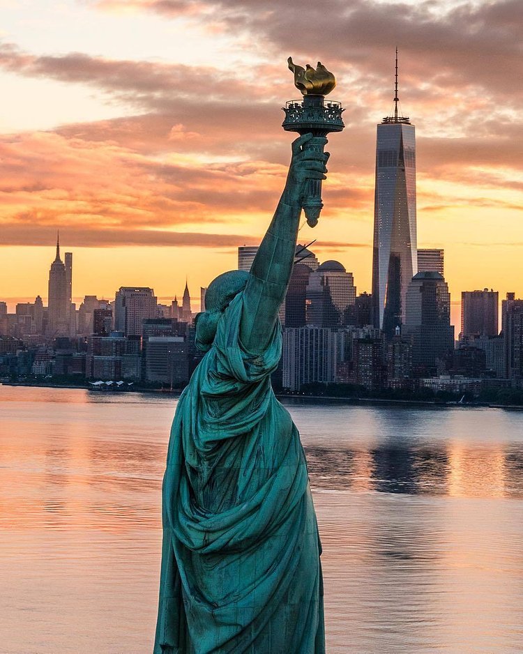 New York, New York. Photo via @killianmoore #viewingnyc #nyc #newyork #newyorkcity #statueofliberty