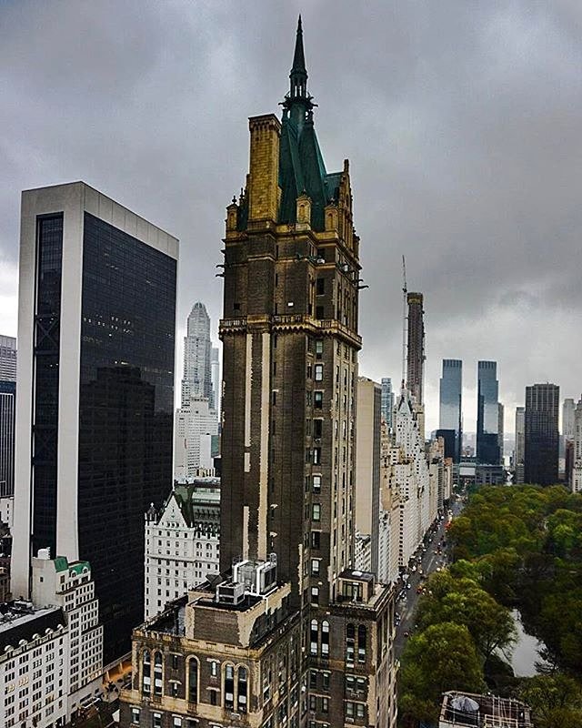 Photo via @nyctme 
#viewingnyc