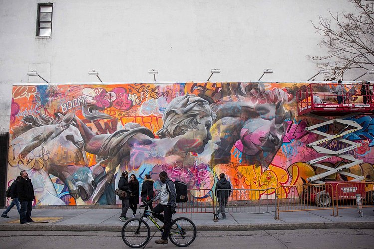 Bowery Wall’s newest mural by PichiAvo mixes colors and classicism