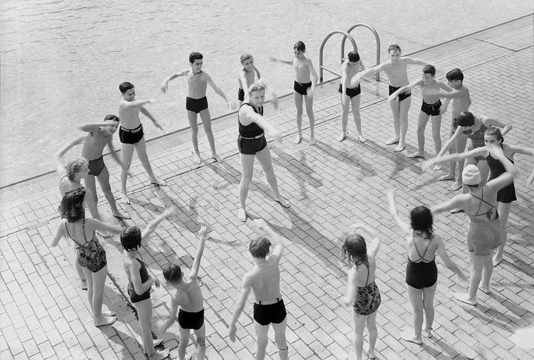 Learn to Swim program at Astoria Pool, Queens, 1940.