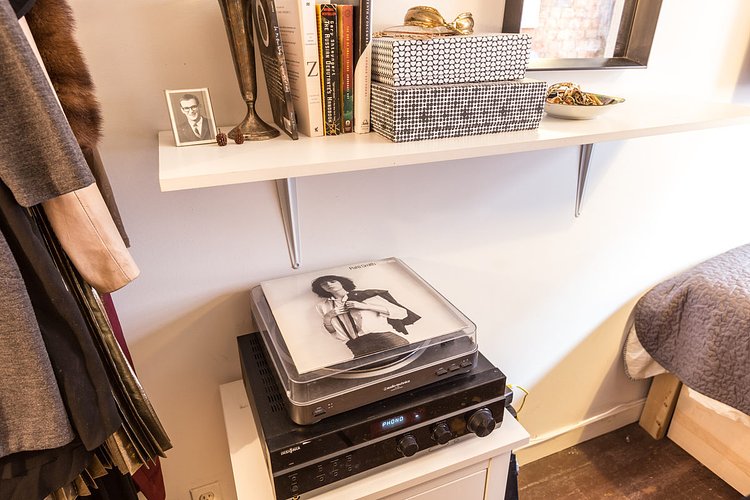 How One New Yorker Lives Comfortably In 90 Square Feet