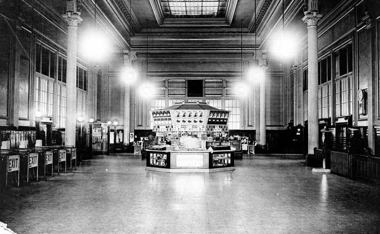 Staten Island Ferry terminal Whitehall Street, upper-level waiting room on October 24, 1923. (Staten Island Advance file  photo)