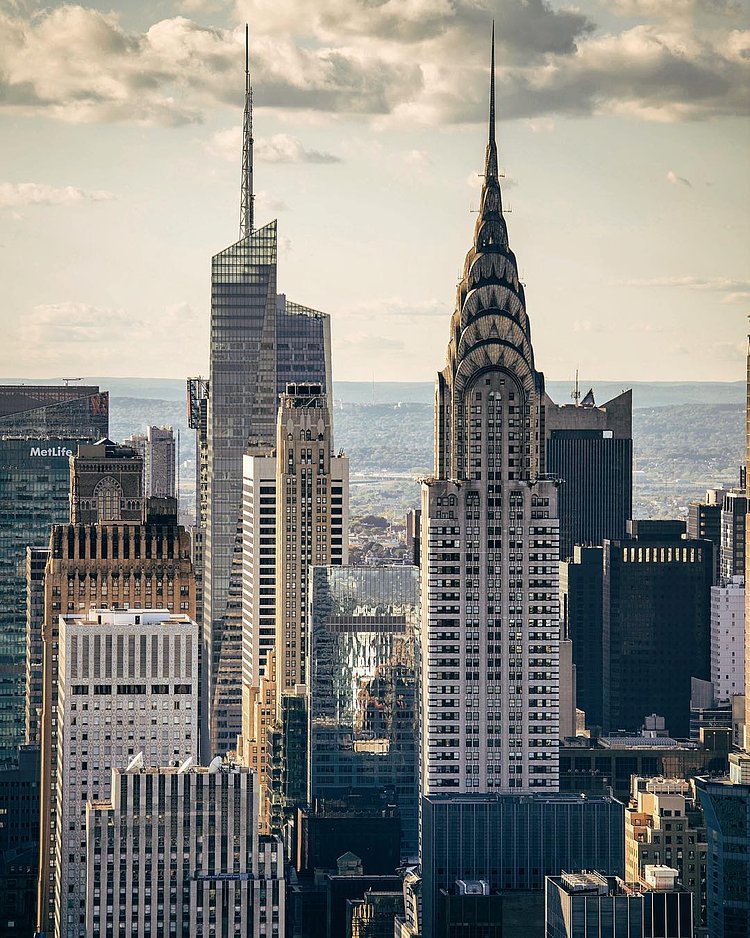 One thing about my photography that has never changed, the appreciation I have for New York City's architecture. @nyonair x @flynyon
