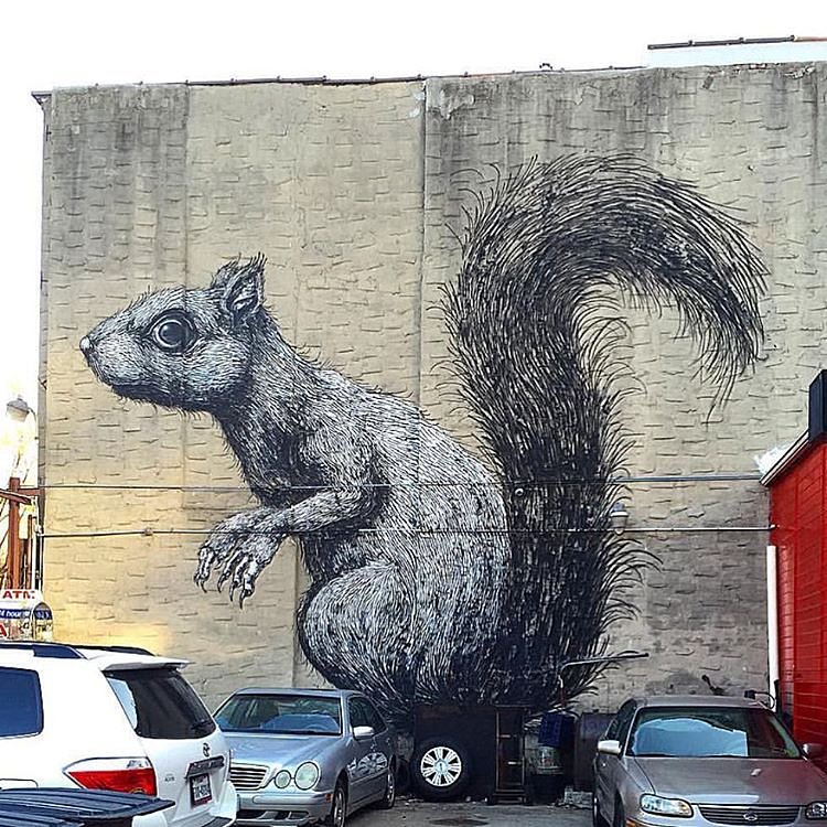 A little guy on a pretty big wall in Brooklyn by ROA. 
Follow: @futbol451 
_
📸: @pzicotico