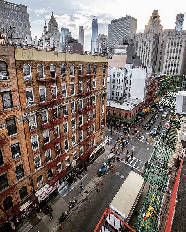 New York, New York. Photo via @lightsensitivity #viewingnyc #newyork #newyorkcity #nyc #chinatown