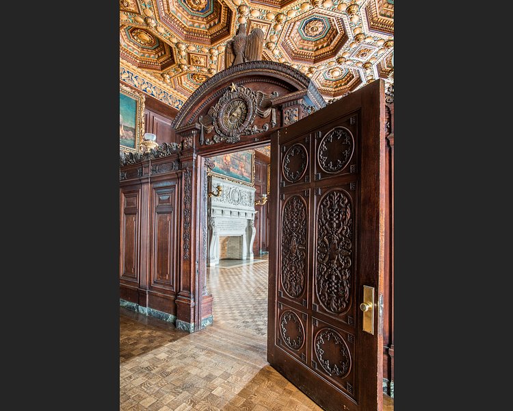 Completed in 1907 by Cass Gilbert, the Customs House collected tariffs on all imports. New York was then the U.S.’s leading port, and the Customs House is correspondingly grand: The coffered ceiling of the Collector’s Office is gilded, the cavernous entry hall is covered in murals, and the massive rotunda features original paintings by Reginald Marsh. 