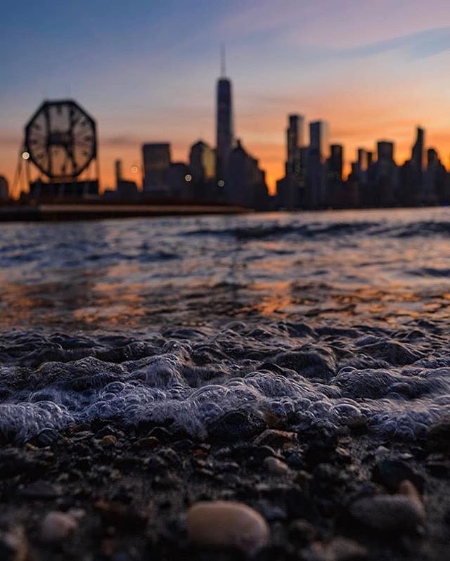 New York, New York. Photo via @eyecatchingphoto #viewingnyc #newyork #newyorkcity #nyc