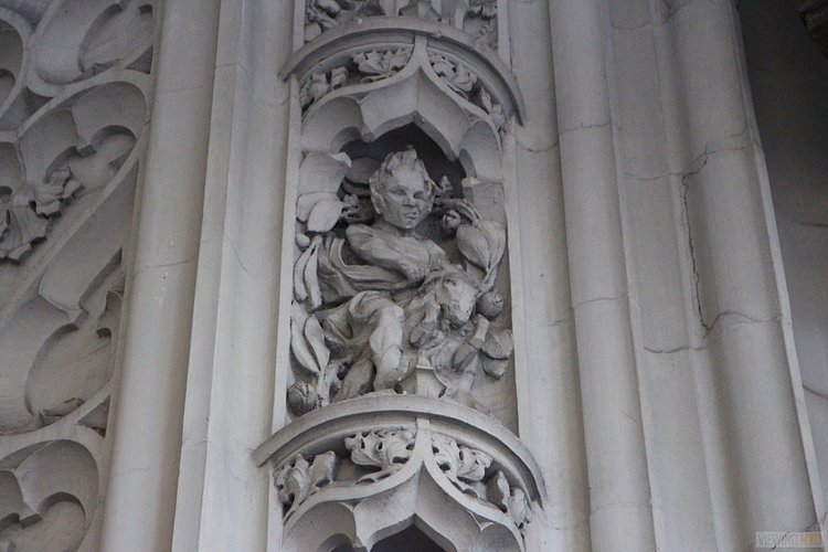 Woolworth Building Lobby and Basement Tour 14