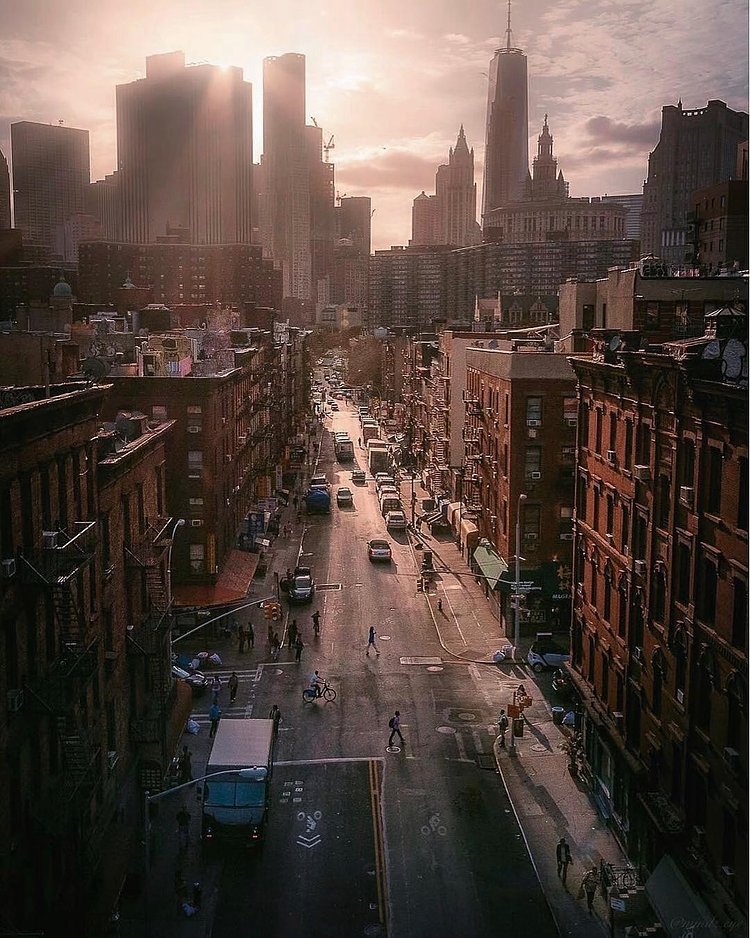 Lower Manhattan. Photo via @mindz.eye #viewingnyc #nyc #newyork #newyorkcity #sunset