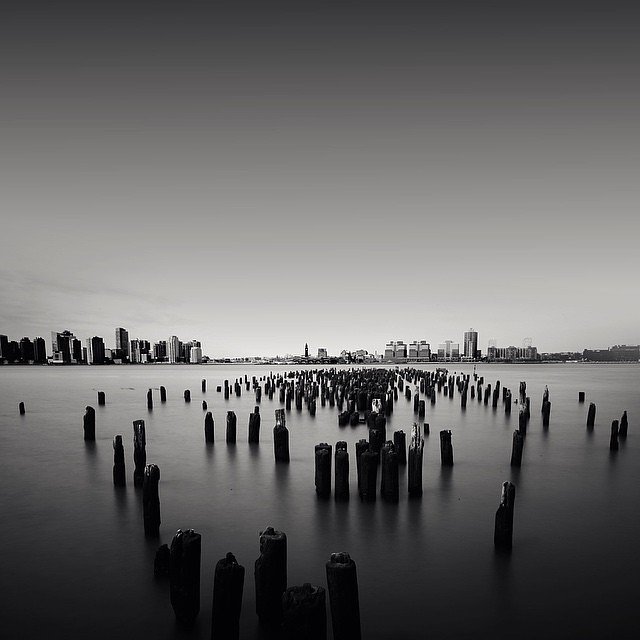 New York in Black & White exhibition | Tuesday April 14 8pm

@RoyaltonHotel 44 w 44th NYC 
rsvp: concretejungle@mhgc.com link on bio