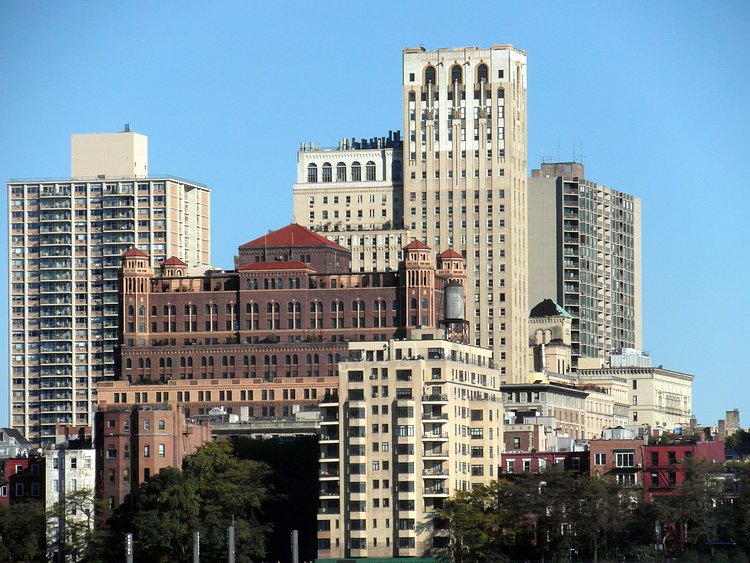 Brooklyn | From the East River, in the centre is the Jehovah's Witnesses Residence Hall, originally the Leverich Towers Hotel, designed by Starrett &amp; Van Vleck and completed in 1928.