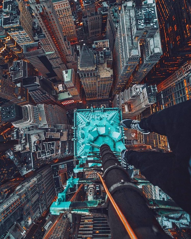 New York, New York. Photo via @svvvk #viewingnyc #nyc #newyork #newyorkcity