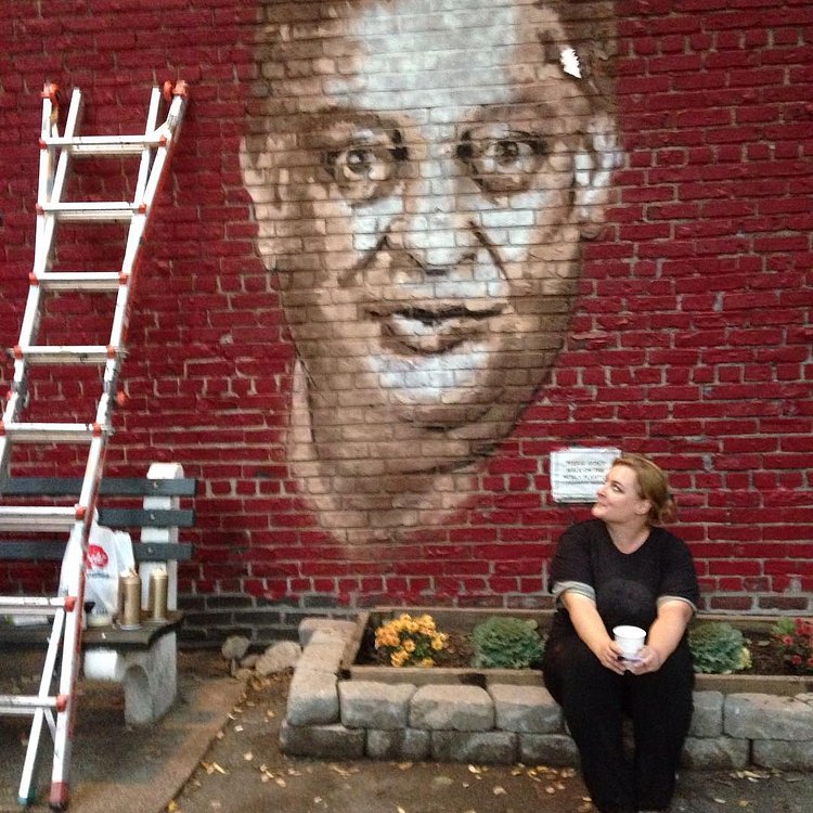 Yep! #rodneydangerfield #kewgardens #streetart #murals #literarypaintings @literarypaintings @501seestreets @ny1