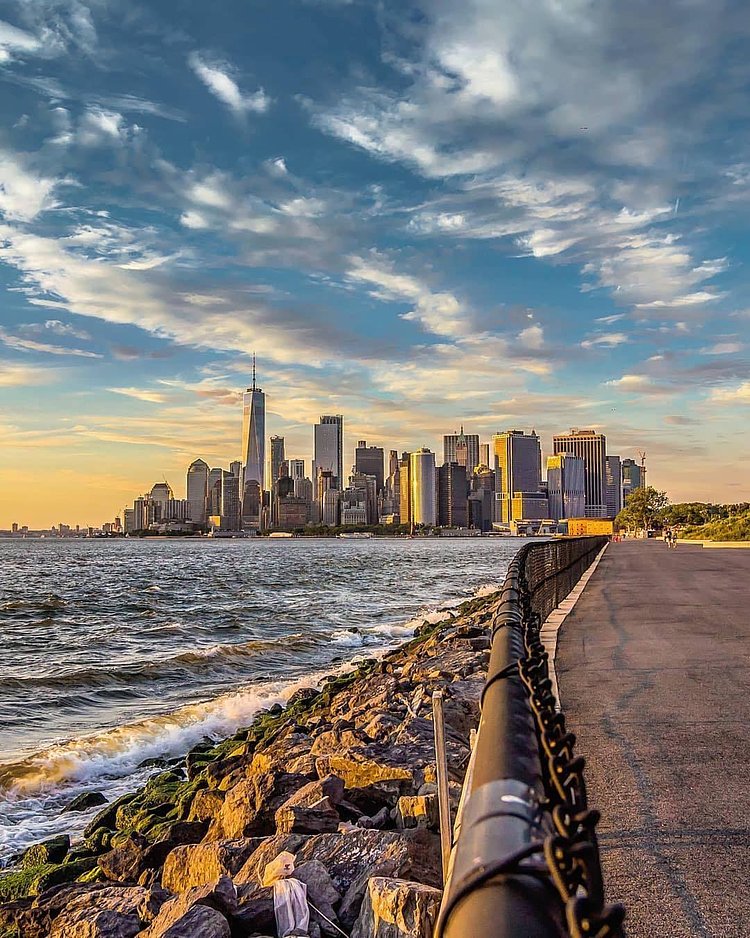 New York, New York. Photo via @everydayimshuttering #viewingnyc #newyork #newyorkcity #nyc