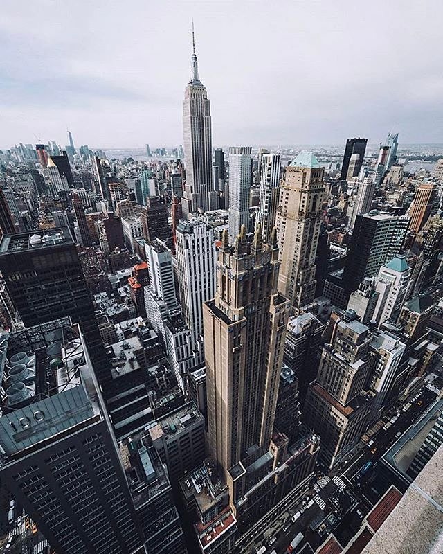 Photo via @svvvk 
#viewingnyc