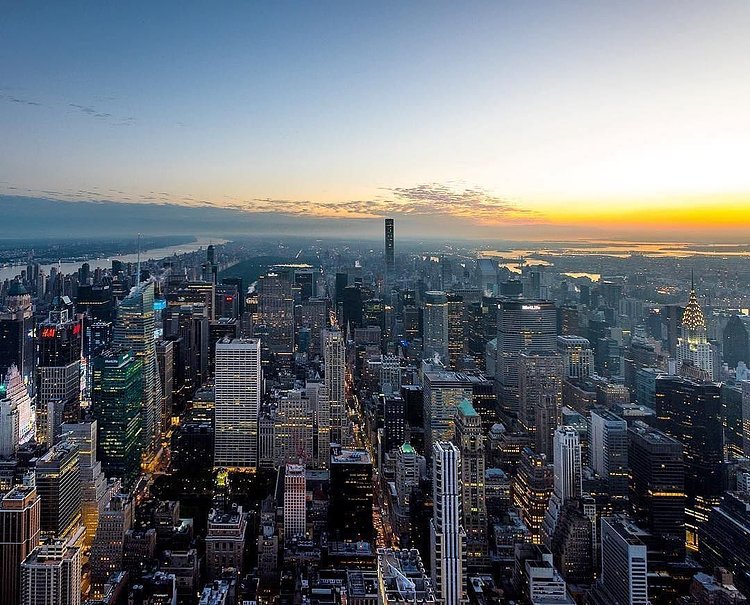 Photo via @camilleschaer 
#viewingnyc