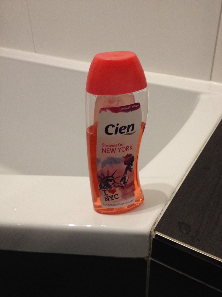 'Cause everyone wants to smell like NYC